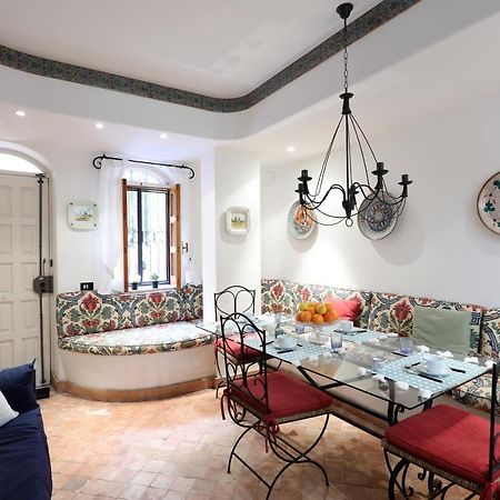 Porta Catania & Duomo Cozy Apartment タオルミーナ エクステリア 写真