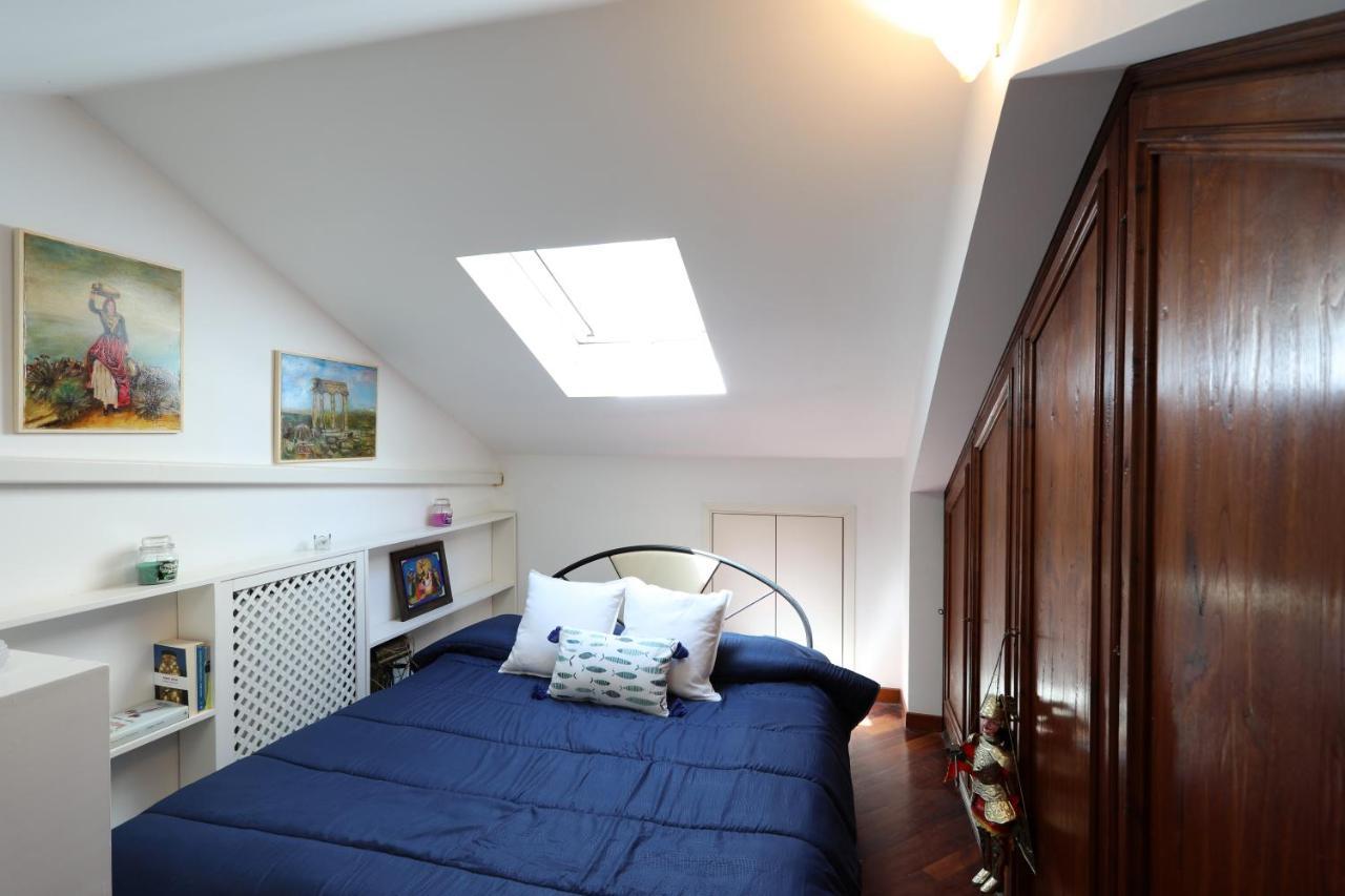 Porta Catania & Duomo Cozy Apartment タオルミーナ エクステリア 写真