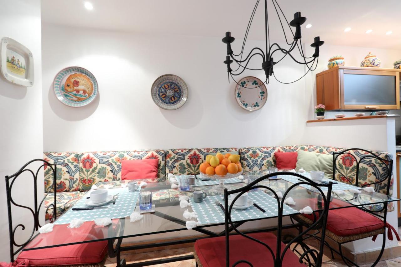 Porta Catania & Duomo Cozy Apartment タオルミーナ エクステリア 写真