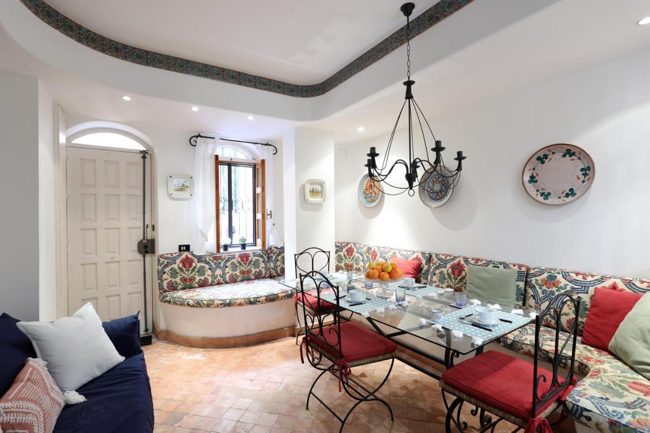 Porta Catania & Duomo Cozy Apartment タオルミーナ エクステリア 写真